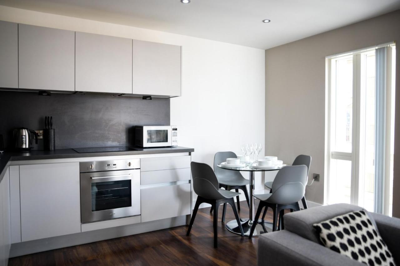 Onpoint Apartments - Spacious 2 Bedroom Apt - City Centre With Balcony Manchester Extérieur photo