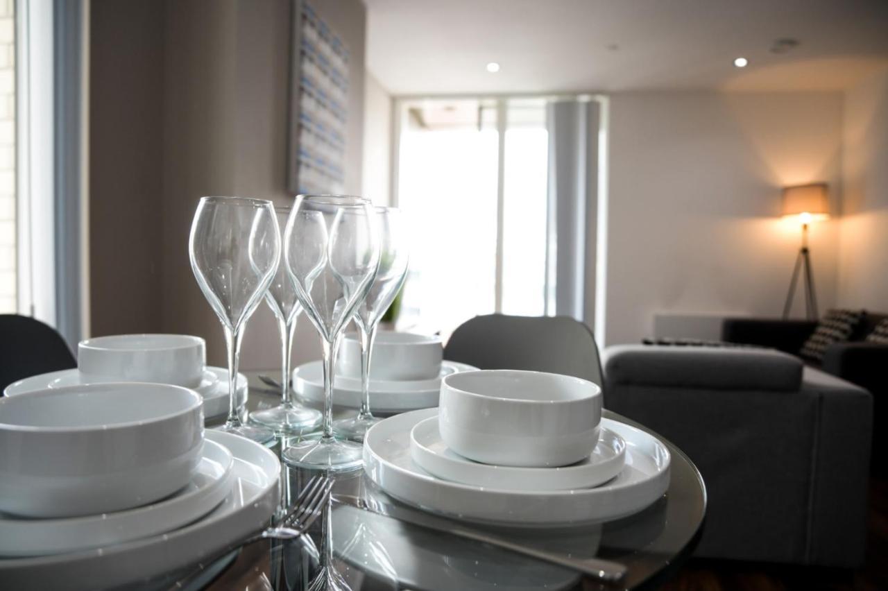 Onpoint Apartments - Spacious 2 Bedroom Apt - City Centre With Balcony Manchester Extérieur photo