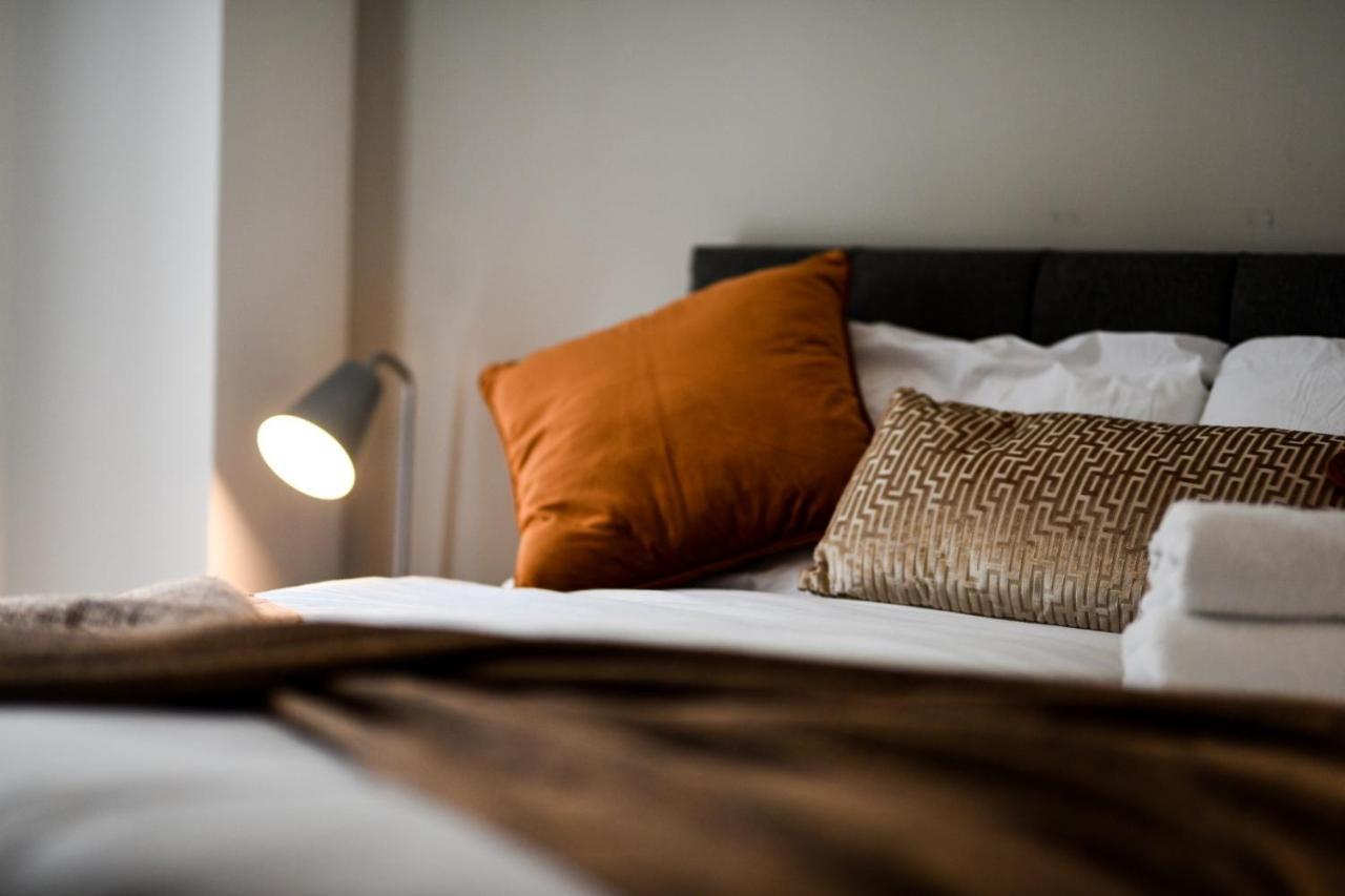 Onpoint Apartments - Spacious 2 Bedroom Apt - City Centre With Balcony Manchester Extérieur photo