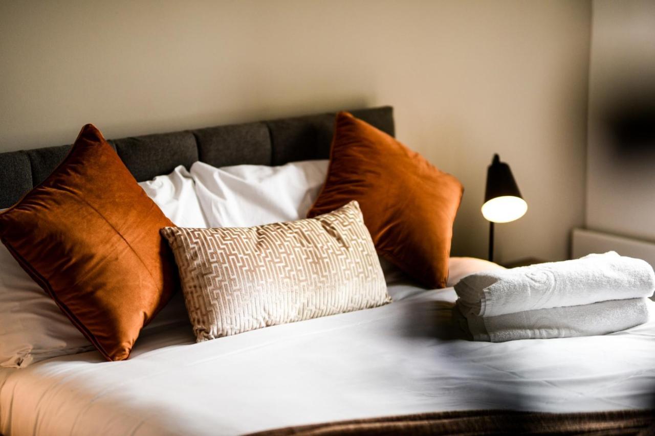 Onpoint Apartments - Spacious 2 Bedroom Apt - City Centre With Balcony Manchester Extérieur photo