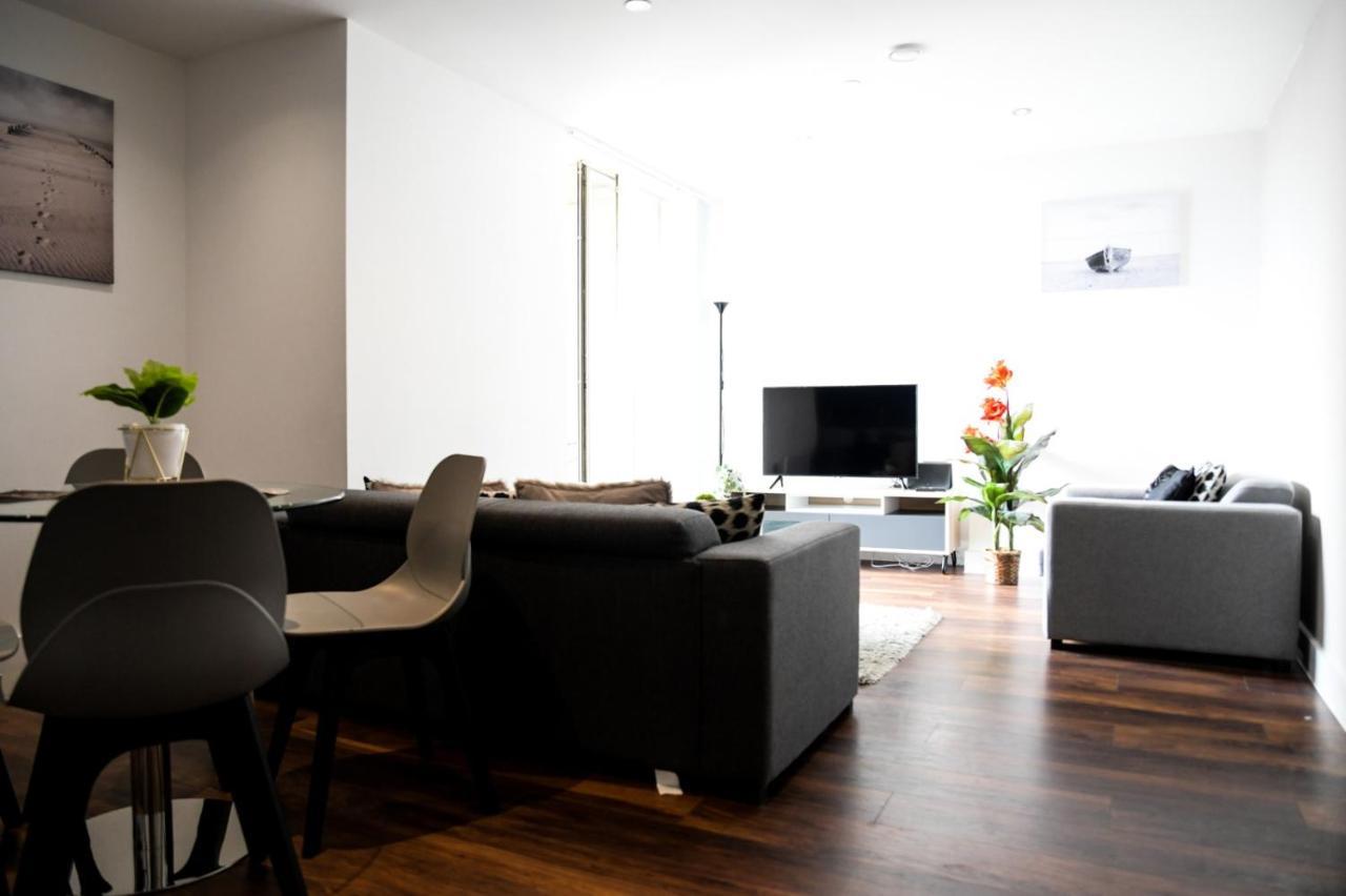 Onpoint Apartments - Spacious 2 Bedroom Apt - City Centre With Balcony Manchester Extérieur photo