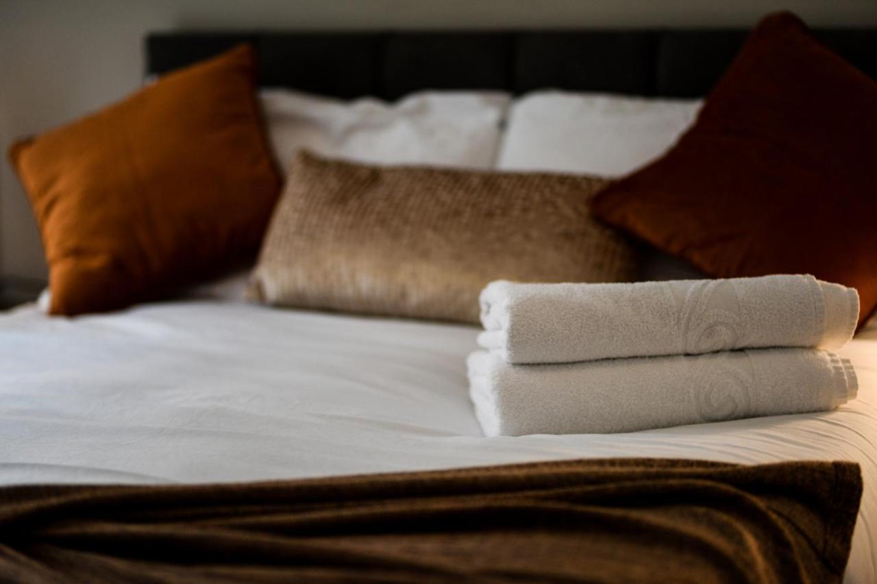 Onpoint Apartments - Spacious 2 Bedroom Apt - City Centre With Balcony Manchester Extérieur photo
