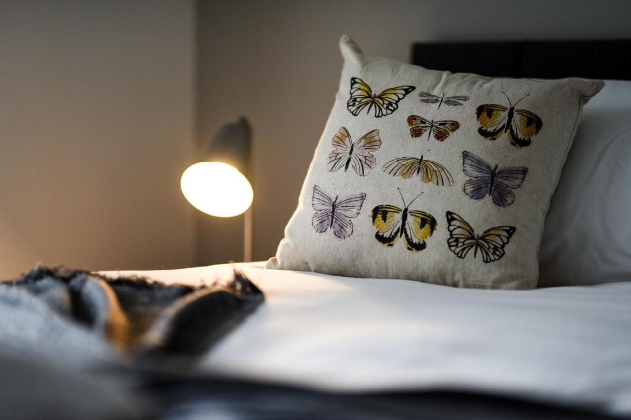 Onpoint Apartments - Spacious 2 Bedroom Apt - City Centre With Balcony Manchester Extérieur photo