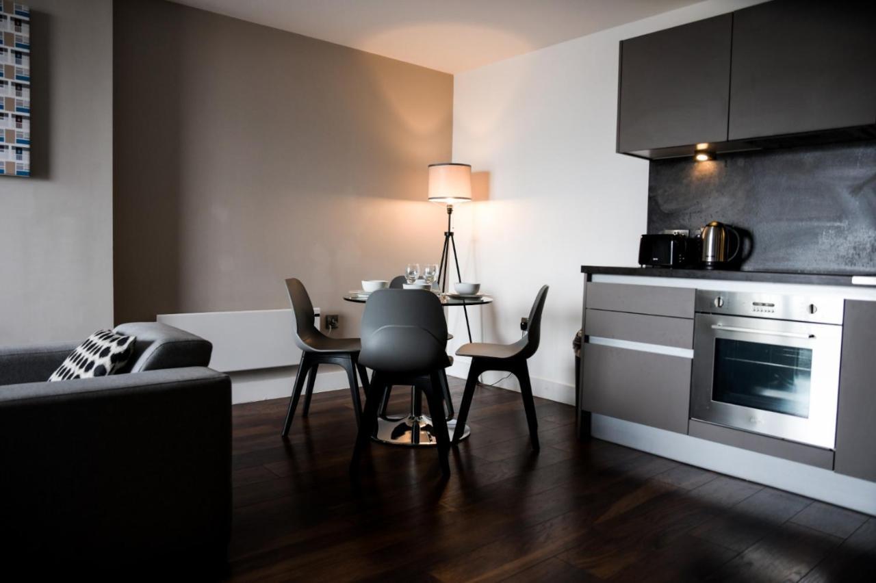 Onpoint Apartments - Spacious 2 Bedroom Apt - City Centre With Balcony Manchester Extérieur photo