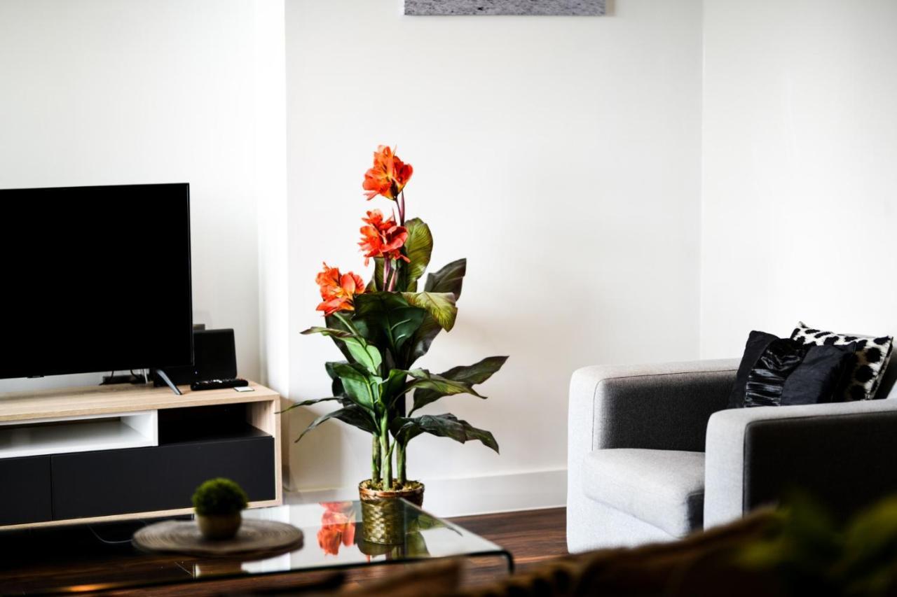 Onpoint Apartments - Spacious 2 Bedroom Apt - City Centre With Balcony Manchester Extérieur photo