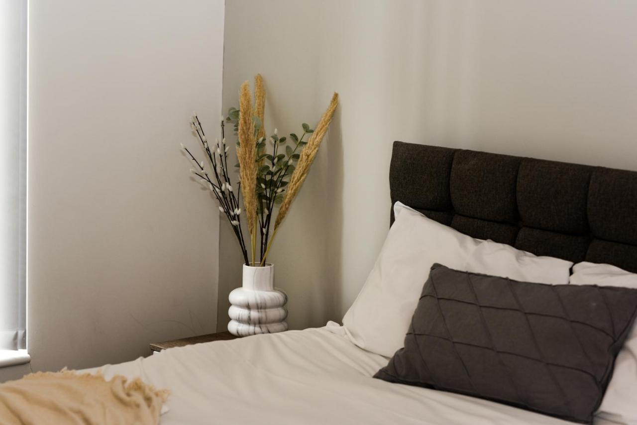 Onpoint Apartments - Spacious 2 Bedroom Apt - City Centre With Balcony Manchester Extérieur photo