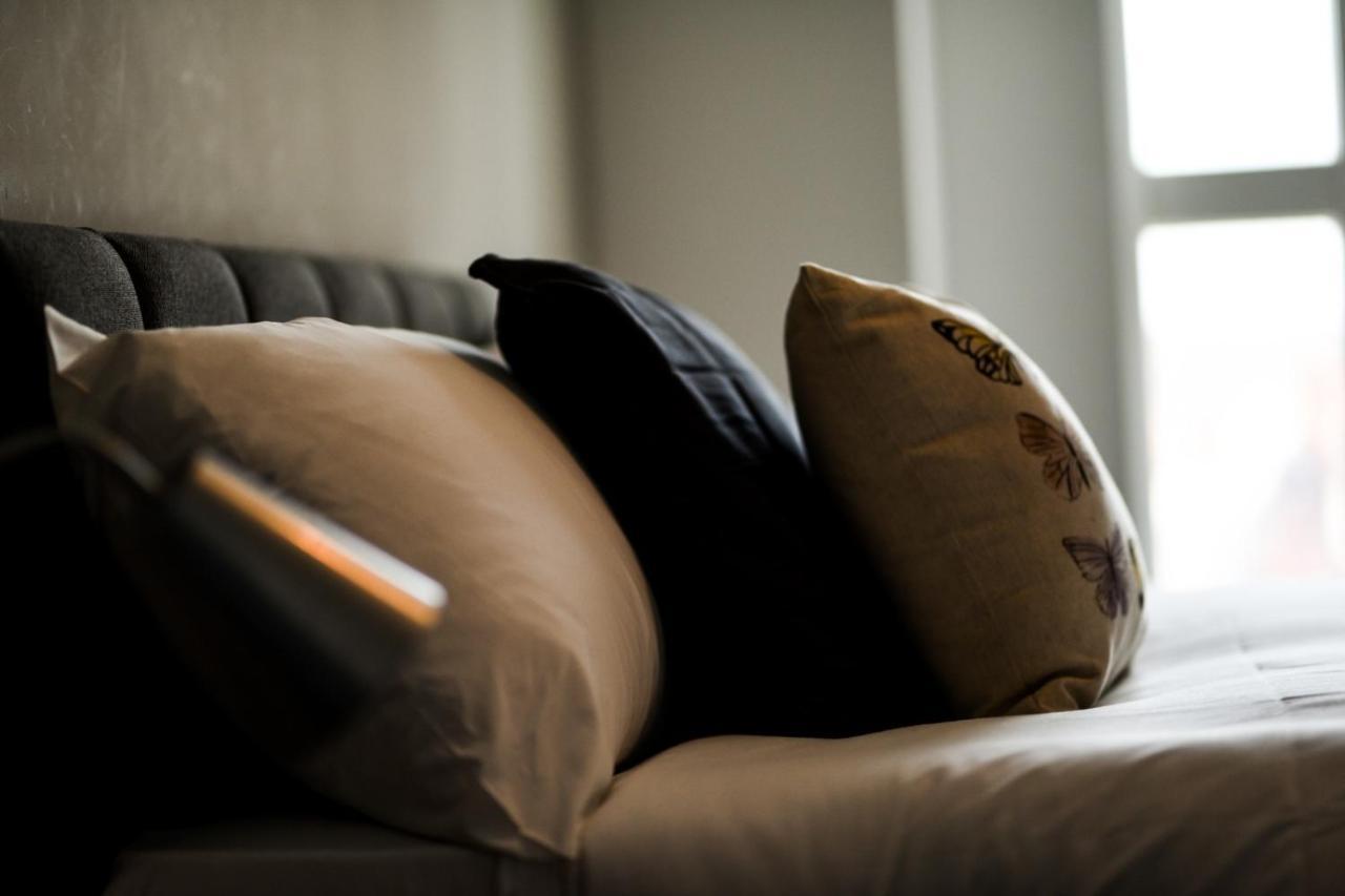 Onpoint Apartments - Spacious 2 Bedroom Apt - City Centre With Balcony Manchester Extérieur photo